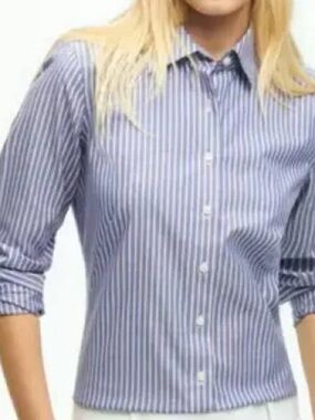 Banana Republic Non Iron Fitted Women’s Striped Button-Down Shirt